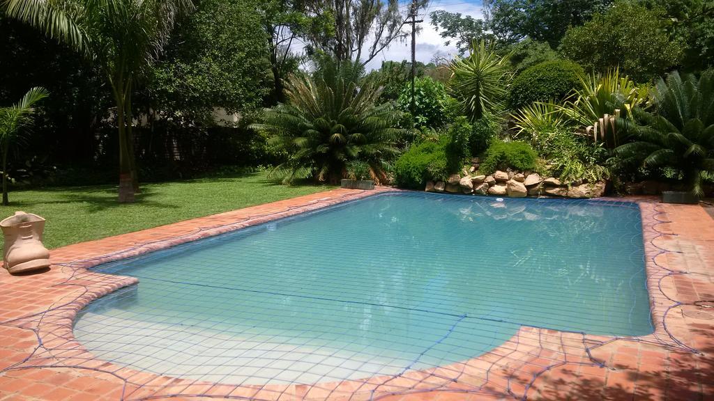 Hillside Manor Hotel Bulawayo Kültér fotó
