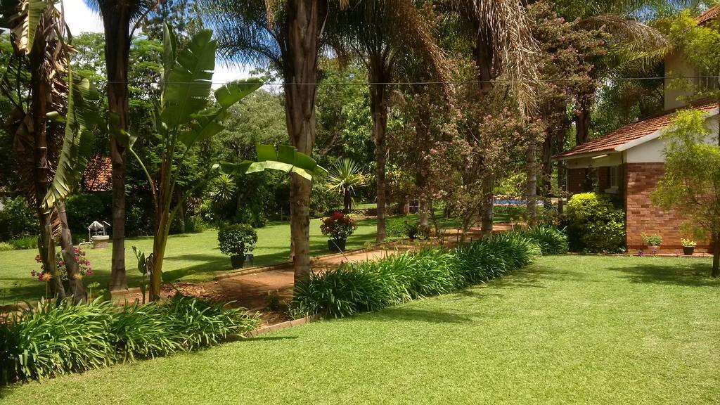 Hillside Manor Hotel Bulawayo Kültér fotó